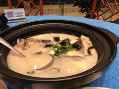 浓汤鱼头-老淳安—伴山伴湖(千岛湖开元度假村店)