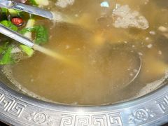 -乡土黄·鲜牛肉火锅·小龙虾(兴业街店)