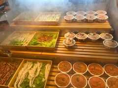 -牛YO寿喜烧·铁板烧和牛火锅自助(市府恒隆店)