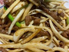 -黄泥岗·地道湖北菜(奥特莱斯店)