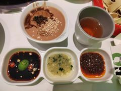 -洪氏嗨捞·广东猪肚鸡·椰子鸡火锅(西咸万象城店)
