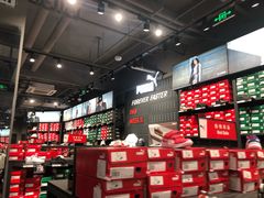 -PUMA品牌自营折扣店(天津佛罗伦萨小镇奥莱店)