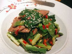 野菜拌牛肉-渝半城经典川粤菜(重庆天地店)