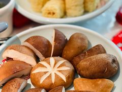 香菇-左庭右院鲜牛肉火锅(浦江欢乐颂店)