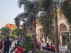 -佛罗伦萨小镇广佛名品奥特莱斯(疏港路店)