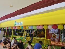 -蹦蹦跳跳(新奥购物中心店)