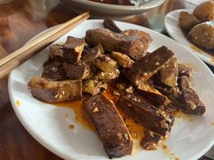 -老鼎万春卤菜(五代传承创始老店)