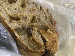 核桃葡萄裸麦面包-多乐之日(和平伊势丹店)