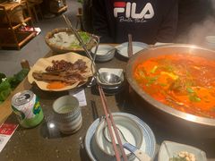 -野山舂·贵州现舂酸汤牛肉(民生路店)