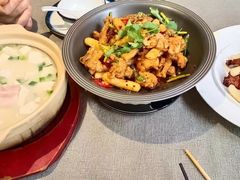 -新颐园本帮江浙菜·红烧猪手煨鲍鱼·红烧肉(顾村公园电台路店)