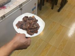 -大耳公曹氏驴肉包子铺(三八店)