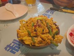 爆炒油渣卷心菜-重庆石磨豆花庄(乔庄店)