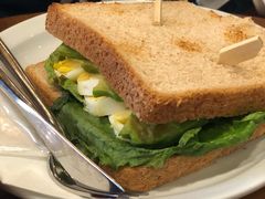 牛油果鸡蛋三明治-DECAMERON十日谈(卓悦汇店)