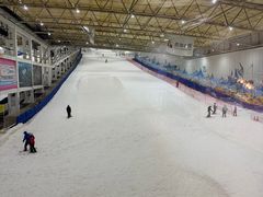 -乔波室内滑雪场