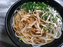 鸡肉汤米线-再回首鸡肉米线(人民路一店)