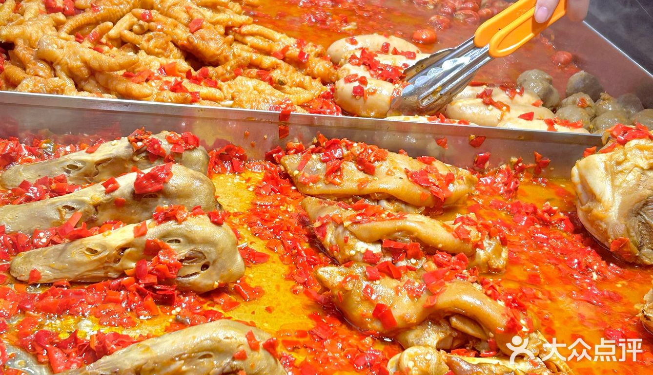 总要为了这碗剁椒卤味来一次长沙吧