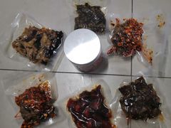 招牌冷吃兔-鑫记婆婆兔·成都特产·兔头手撕兔(太古里店)