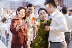 -JD STUDIO艺术婚礼摄影(钻石山店)