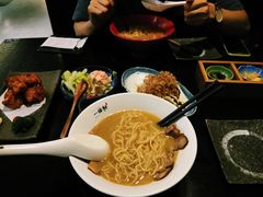 -一豚轩·烧鸟·豚骨拉面(五四路店)