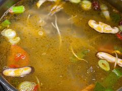 酸萝卜鸭架汤-守柴炉烤鸭(科华中路王府井店)