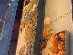 -酥大興·新国潮糕点配茶饮(龙岗万达黑金店)