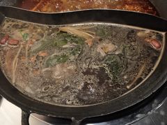 -鹿鸣山草本茶香火锅(园西路店)
