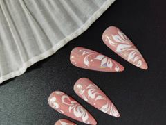 -群丽化妆摄影美甲纹绣培训学校