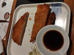 配辣酱油的炸猪排-南小馆(迪士尼小镇店)