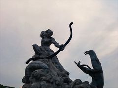 -巴陵广场
