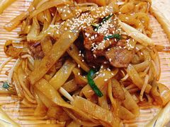 干炒牛河-明腾壹间茶餐厅(新都会花园广场店)