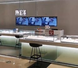 -潮宏基珠宝旗舰店(苏宁广场店)
