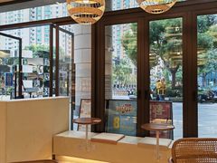 -Dough&Joe团憩(瑞虹天地月亮湾店)