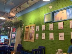 -马路边边串串香形象店(磐石路店)