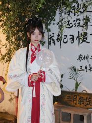 -一揽芳华汉服旗袍体验馆(拙政园店)