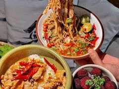 -尚尚仙·酸汤猪手·猪肚鸡火锅(华联万柳购物中心店)