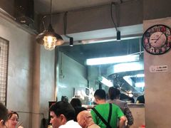 大堂-记忆串城·东北烧烤·小龙虾·大型团建(南油店)