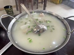 -余杨鸭鸭餐厅