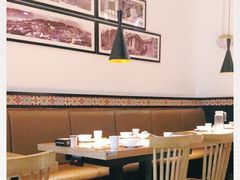 大堂-李子坝梁山鸡(北碚万达五鸡哥店)