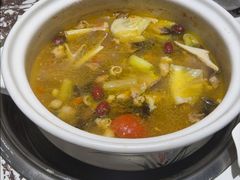 -谢云贵清香水煮鸡火锅(总店)