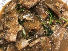 -四川小胡子海鲜(丁村万人海鲜广场店)