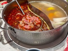 牛杂鸳鸯锅-左庭右院鲜牛肉火锅(环球港店)