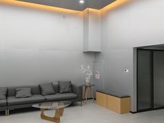 -蓝海豚游泳俱乐部(南京西路店)