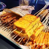 [耶][机智][加油]三五好友，撸串喝酒[啤酒][啤酒][啤酒]