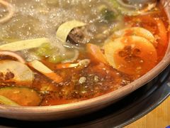 -洱火云南酸菜牛肉火锅(石景山当代商城店)