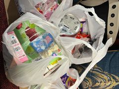 -咻啵翔翔零食基地(万达广场店)