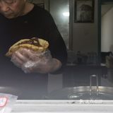 传说中的今年早餐扛把子，终于吃上这一口：王虎子大饼