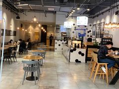 大堂-HELLO 27 意面·沙拉·帕尼尼