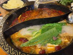 -小志家.鲜牦牛肉牛杂火锅野生菌汤锅