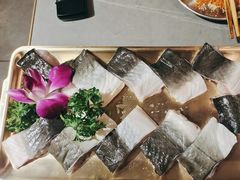 -围炉肉舍丹东海鲜烤肉·烤活鳗(步行街店)