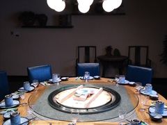 包厢-船梆煮•蒸汽海鲜·炉火烤肉(五四广场店)